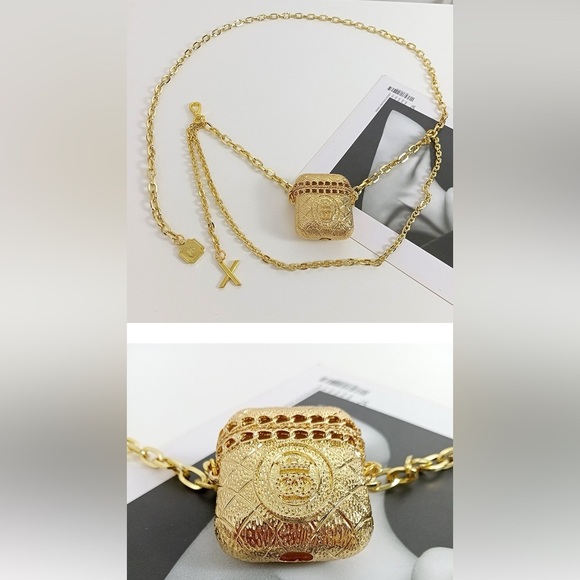 ✨ Gold Chain Waist Belt with AirPods Case ✨ - Picture 8 of 10